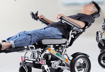 YATTLL-YE200: Viagem Dobrável Leve cadeira de Rodas Elétrica